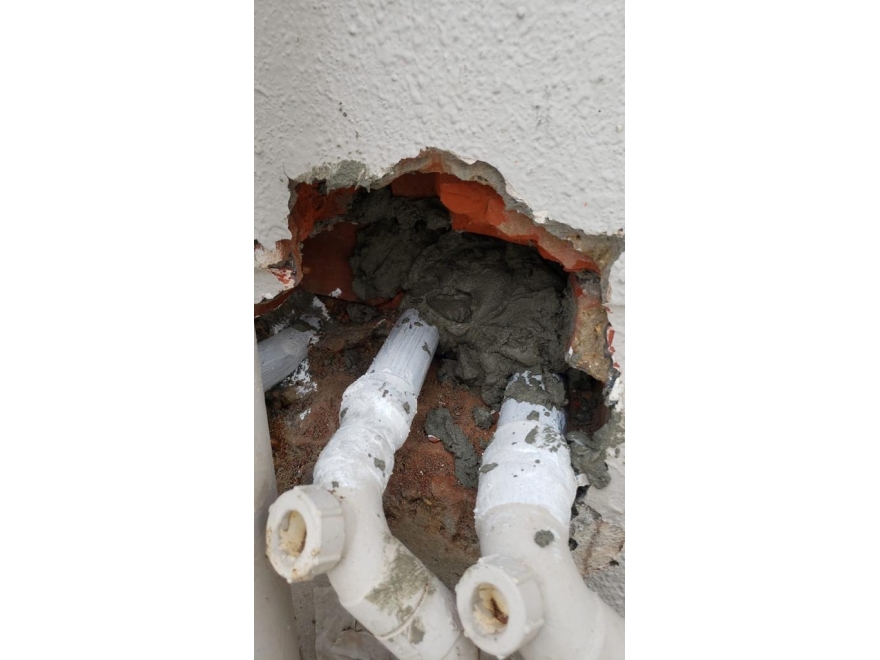 喉管在牆壁內滲水更換4
